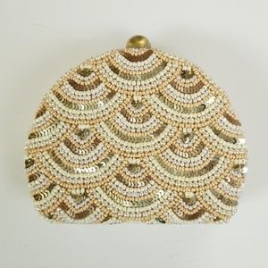 Beaded clutch